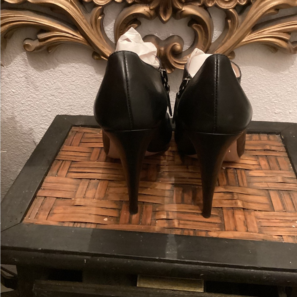 Prada Black Women's Shoes - Picture 3 of 4